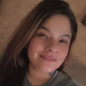 Meet your Posher, Elena